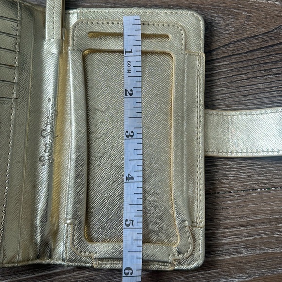 Lilly Pulitzer Wallet - Picture 6 of 8